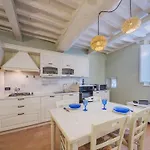 Il Pino By Tuscanhouses *